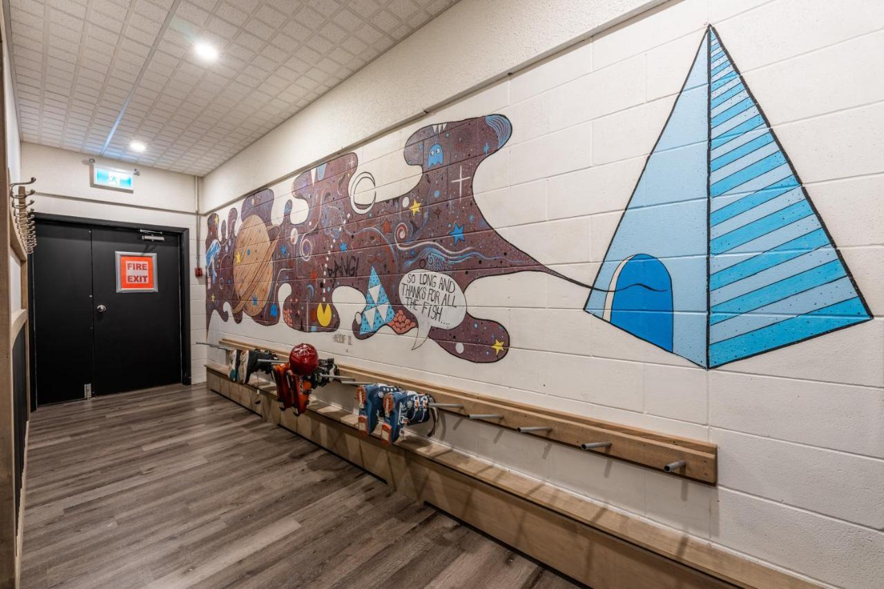 The Raging Elk Adventure Lodging Fernie Exterior photo
